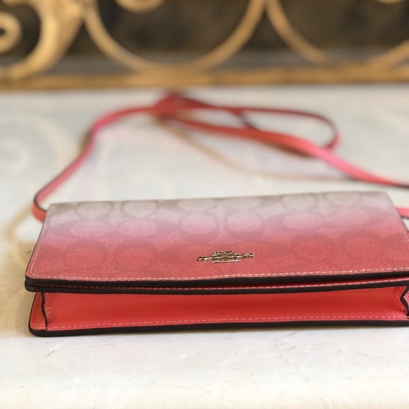 Coach Signature ombré wallet on strap crossbody - Picture 6 of 8